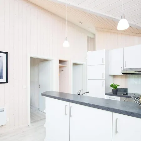 Breeze Wellness For Eight بيت للعطل *